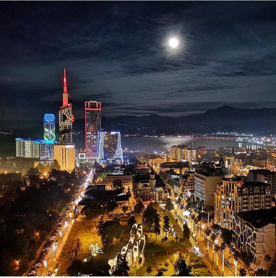 Hotel Black Sea Luxury Towers Batumi Esterno foto