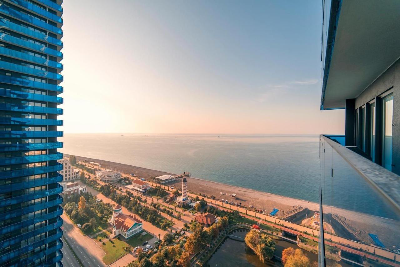 Hotel Black Sea Luxury Towers Batumi Esterno foto