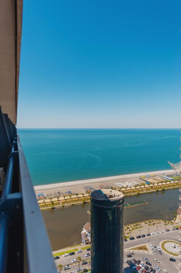 Hotel Black Sea Luxury Towers Batumi Esterno foto