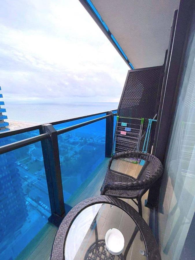 Hotel Black Sea Luxury Towers Batumi Esterno foto