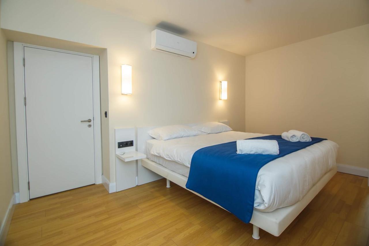 Hotel Black Sea Luxury Towers Batumi Esterno foto