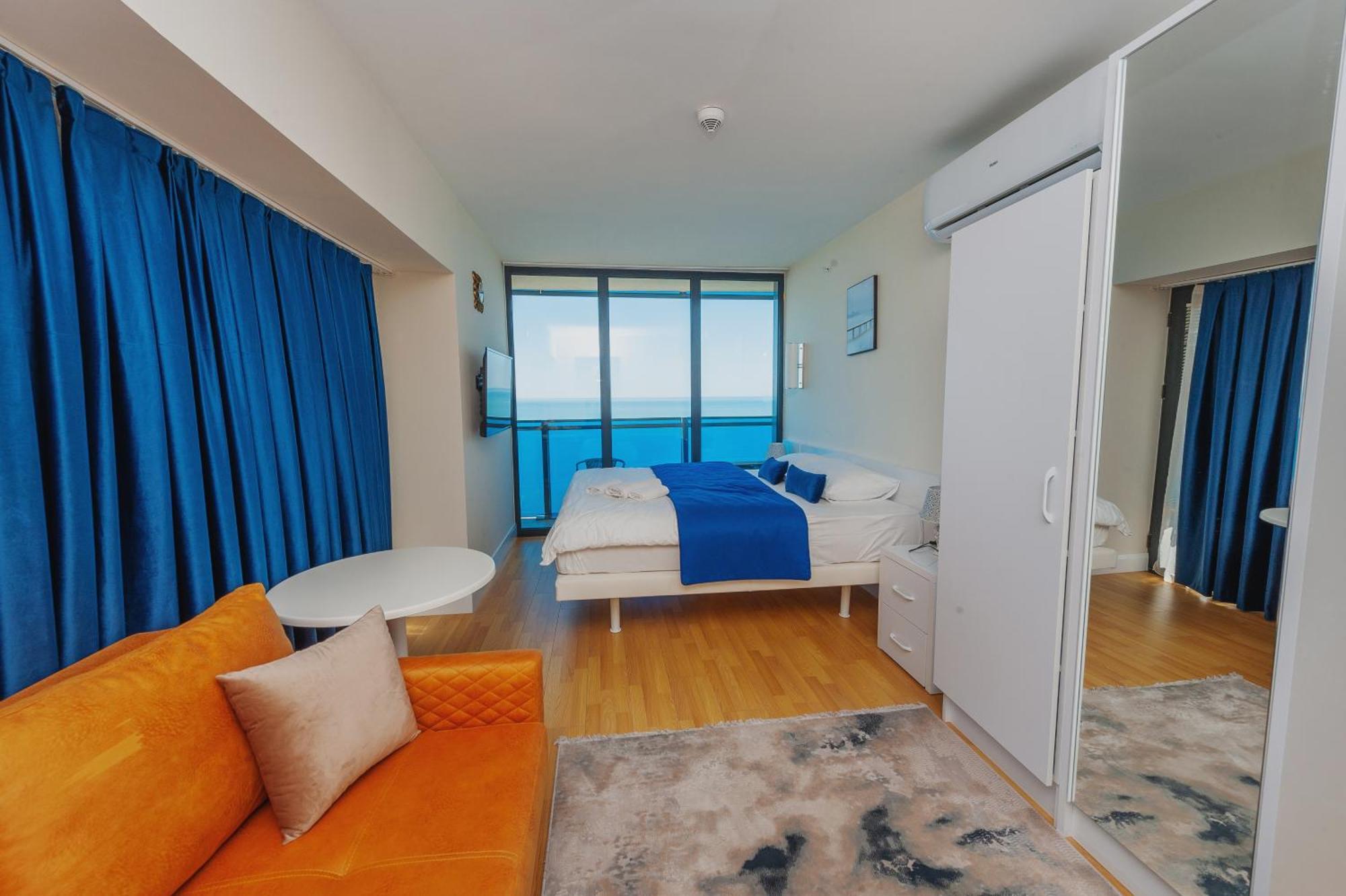 Hotel Black Sea Luxury Towers Batumi Esterno foto