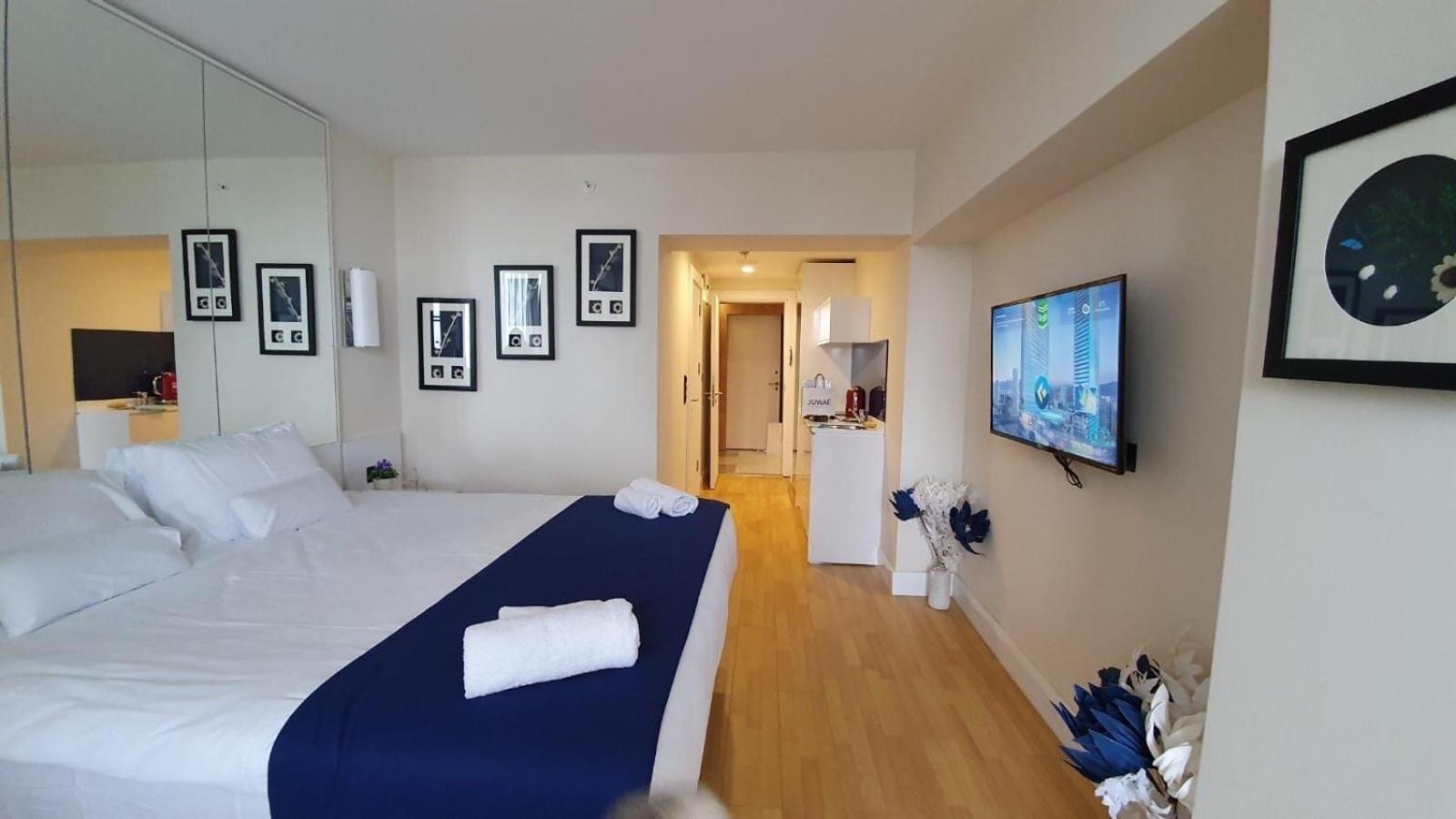 Hotel Black Sea Luxury Towers Batumi Esterno foto