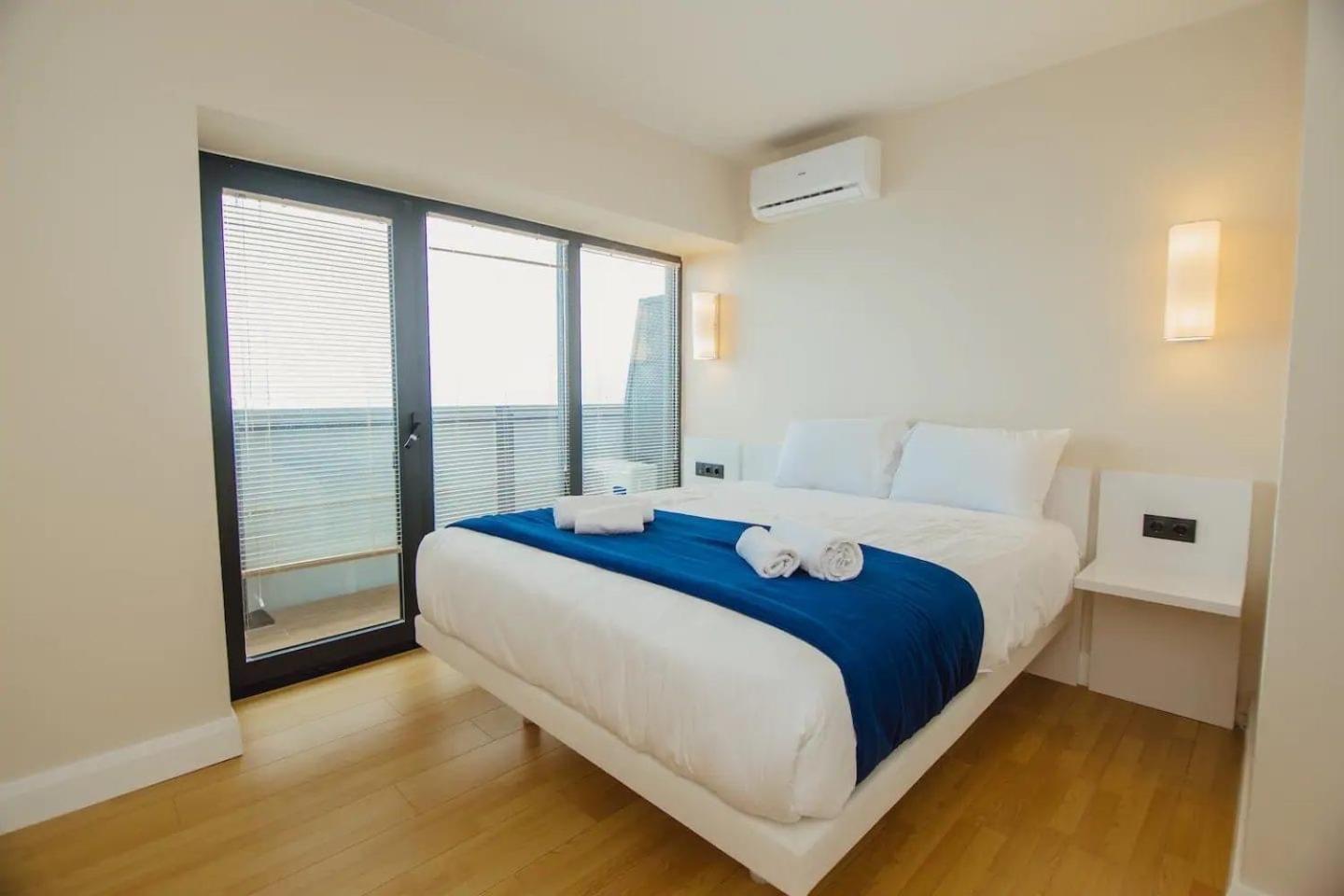 Hotel Black Sea Luxury Towers Batumi Esterno foto